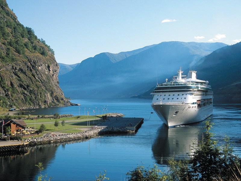 Японія відкрилася лайнерам