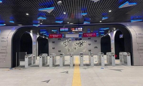 До головного аеропорту Стамбула провели швидкісне метро