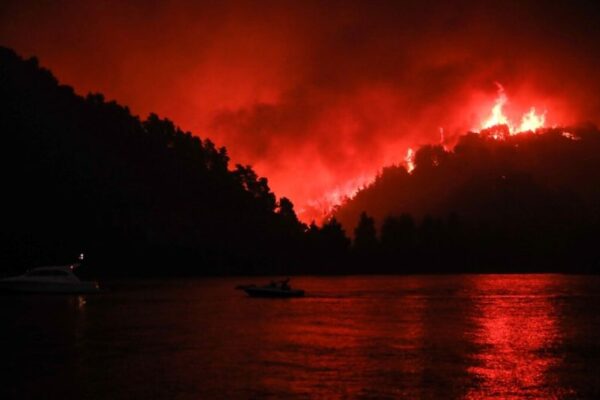 лісова пожежа в Греції