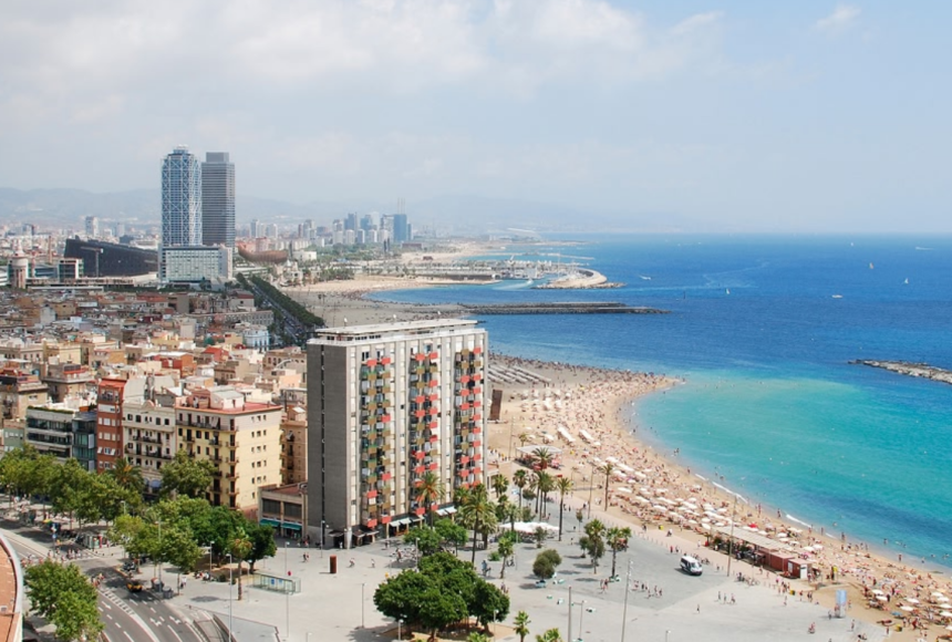 Подорожі Іспанією: чому варто відвідати Барселону, що подивитися