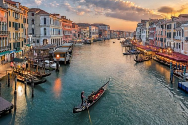 Венеція