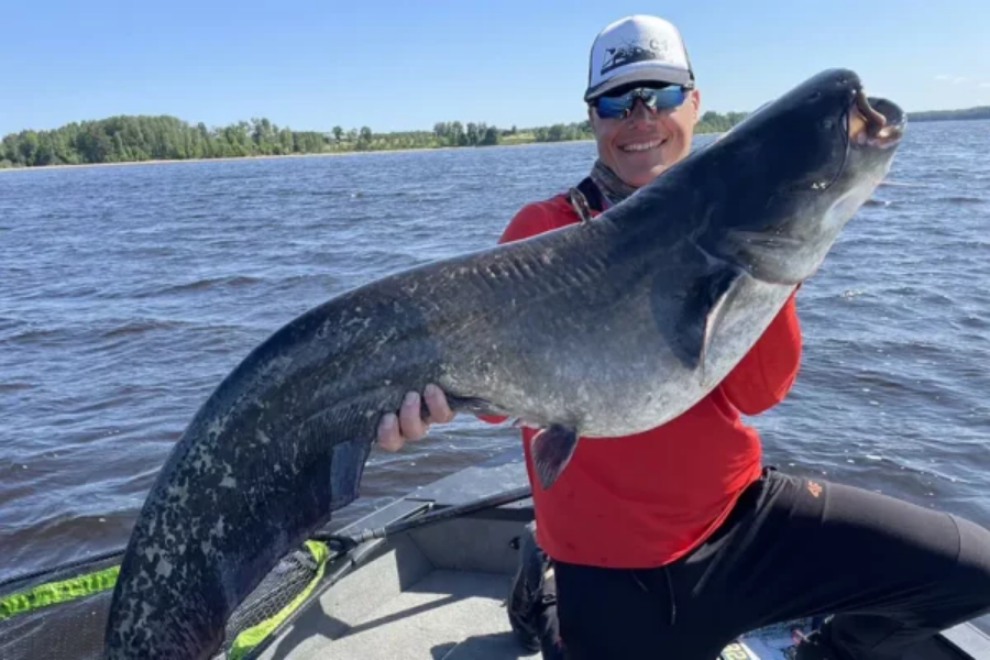 гид на рыбалке