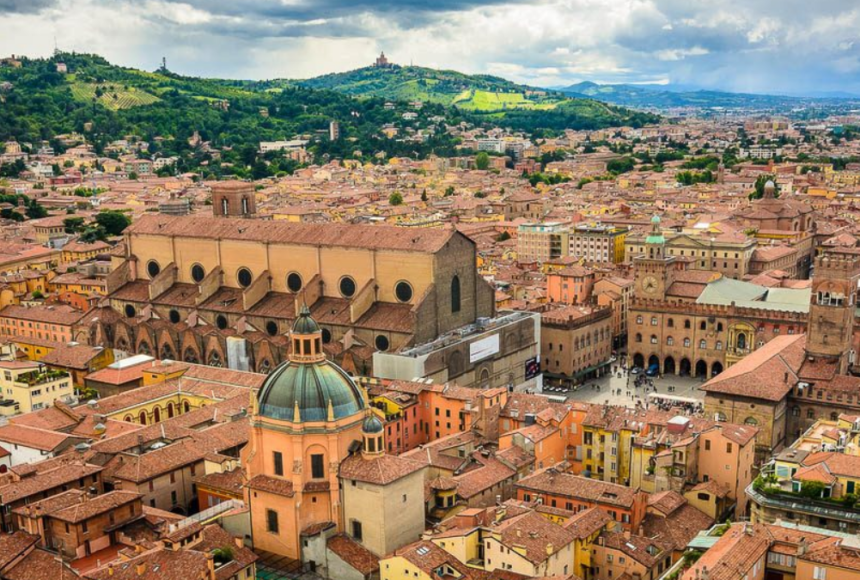 Що цікавого можна побачити в Болоньї, Італія
