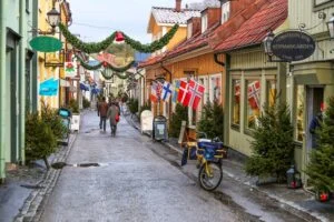 Сігтуна, Швеція — найдавніше місто рунічних каменів, дерев’яних будинків і озера Меларен