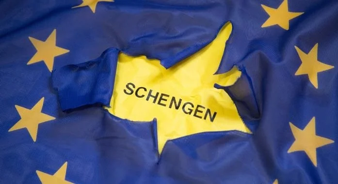 EES запрацювала на всіх зовнішніх кордонах Шенгену, але аеропорти попереджають про літні черги