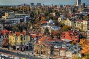 Пловдив, Болгарія — старе місто римського театру, пагорбів і творчого кварталу Капана