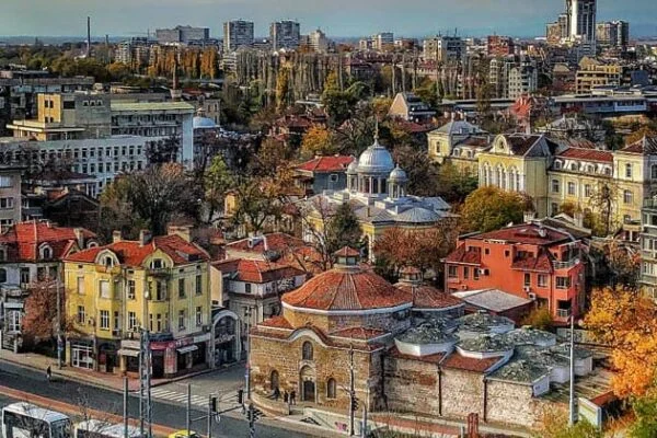 Пловдив, Болгарія — старе місто римського театру, пагорбів і творчого кварталу Капана