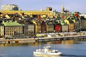 Турку, Фінляндія — місто середньовічного замку, собору й набережних річки Аура