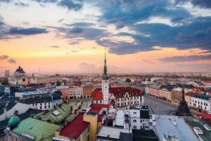 Оломоуц, Чехія — барокові фонтани, колона Святої Трійці й студентський ритм Моравії