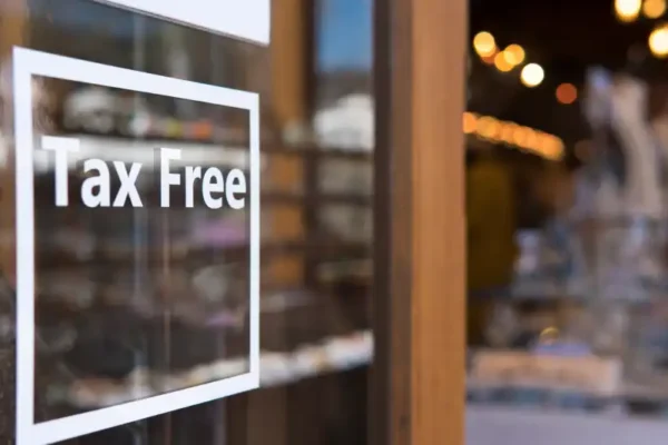 Tax Free у подорожі: як не втратити повернення ПДВ через чеки, митницю й строки