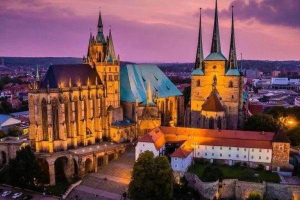 Ерфурт, Німеччина — Крамербрюкке, Домплац і середньовічні квартали на берегах Гери